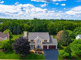 1301 Cougar Trl, Cary, IL 60013