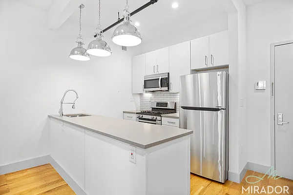 Rented by Mirador Real Estate | media 16