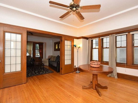 3rd image of 3913 N Farwell Ave Floor 2