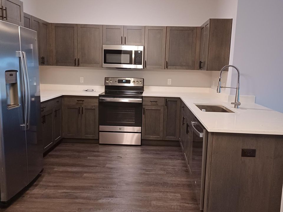 Wellington Acres Condominiums Chesterfield, MI Zillow