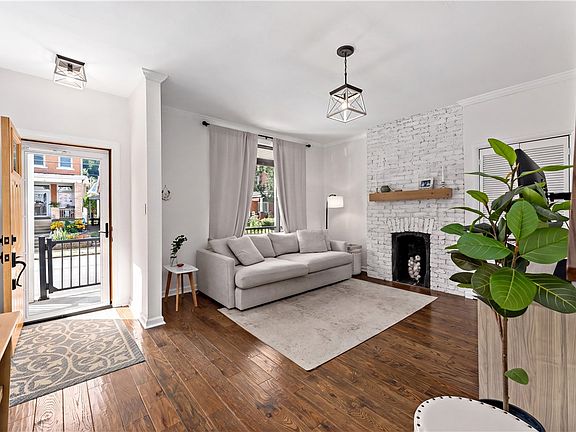 4th image of 1210 Chislett St