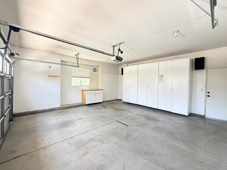 1884 Pinnacle Way — Photo 37