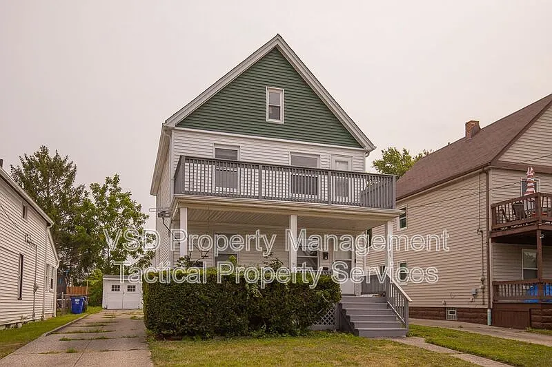 1 bed, 1.0 bath, 660 sqft, $895 — Photo 2