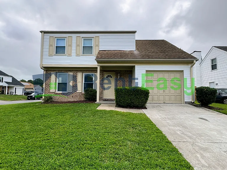 1584 Boles Pl — Photo 1