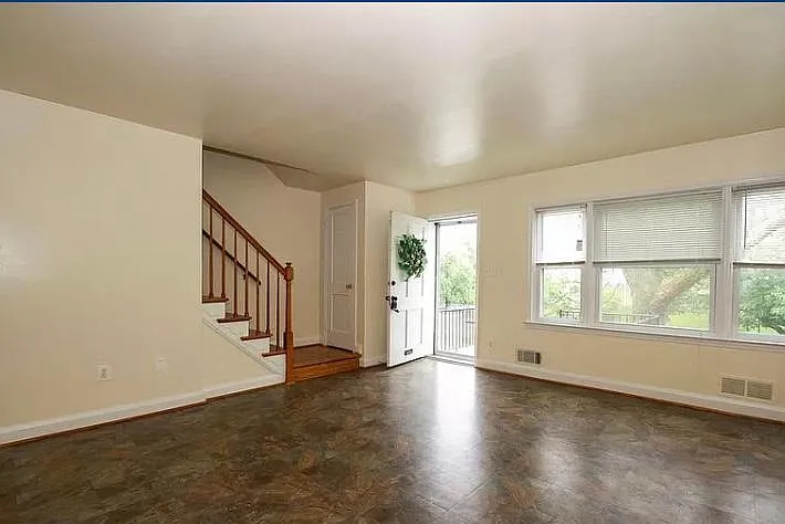 908 Fairmount Ave — Photo 3