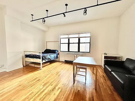 Rented by Keller Williams NYC | media 17