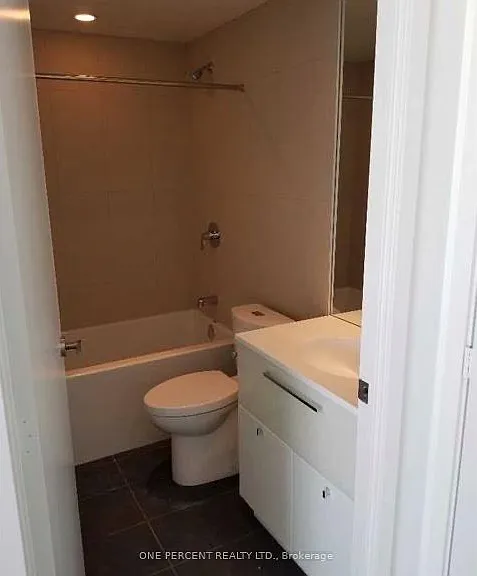 15 Grenville St #4510 — Photo 7