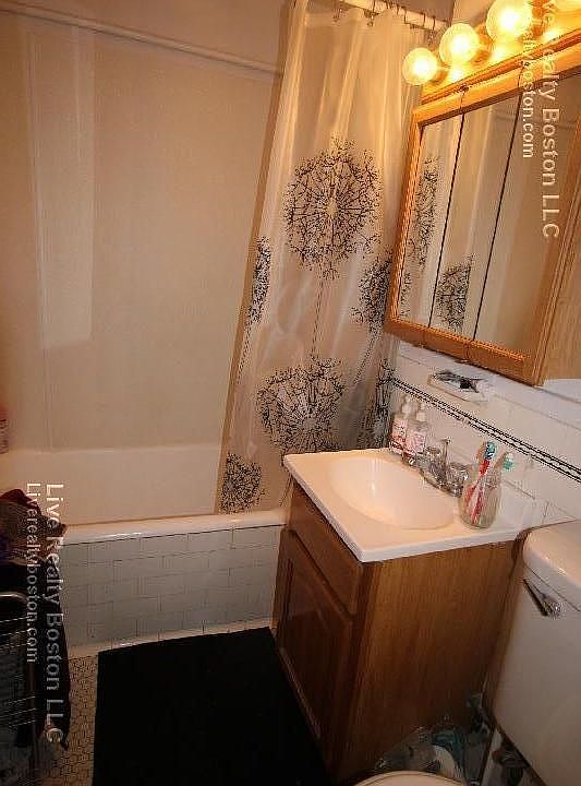 2nd image of 1638 Commonwealth Ave APT 22R