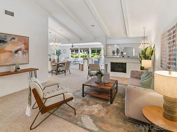 4th image of 12575 Perla Ct
