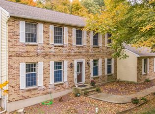 36 Frutchey Ct, Mount Bethel, PA 18343