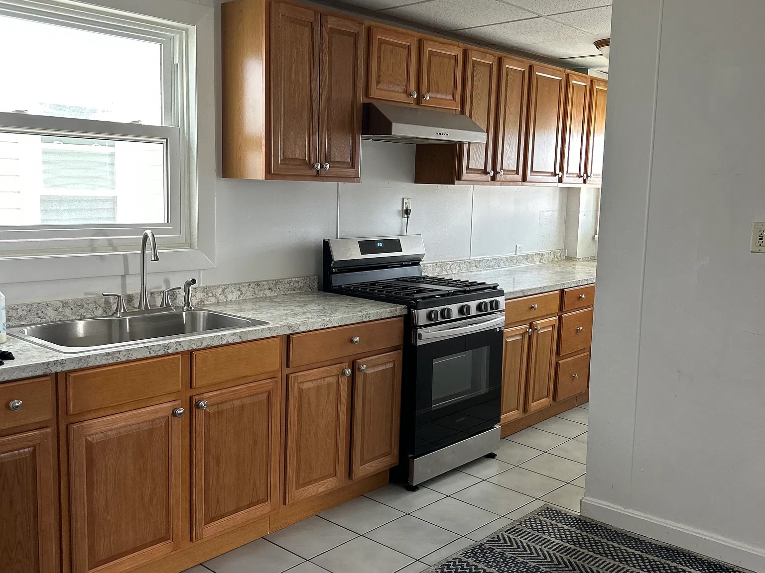 3 bed, 2450 sqft, $3,200 — Photo 1