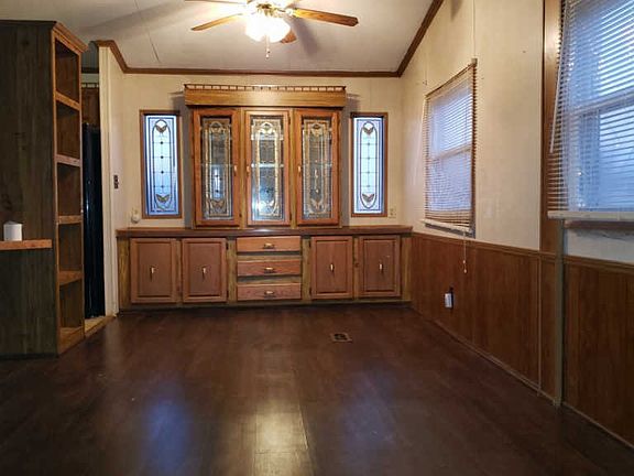 3rd image of 1193 Barry Ln