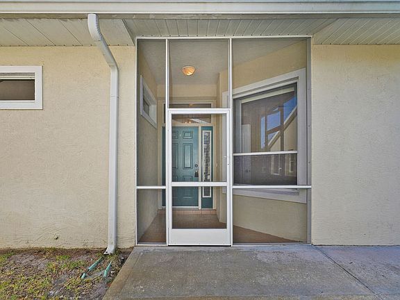 2nd image of 1662 Woodland Dr