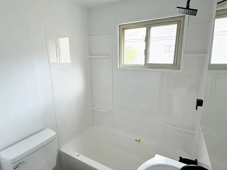 304-306 Pilgrim Way — Photo 4