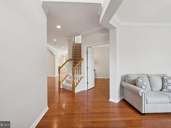 3rd image of 15428 Leeds Hill Way