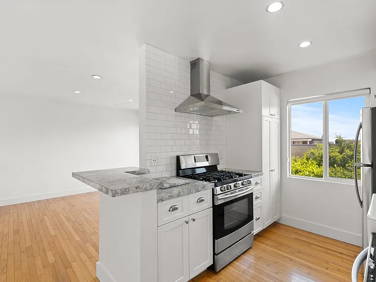 1167 Bellevue Ave #1 — Photo 6