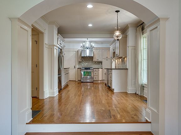 5th image of 106 Lasalle Ct