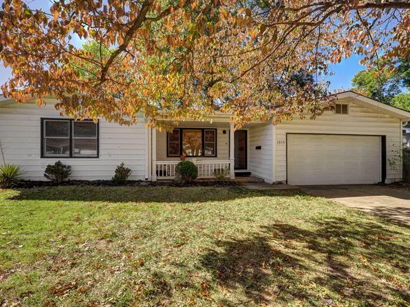 1215 S Prince Lane, Springfield, MO 65804