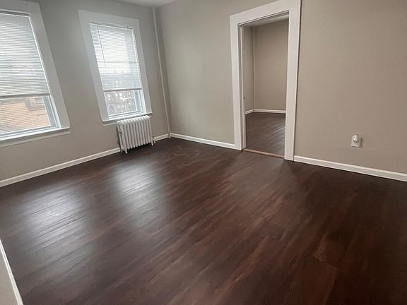 4th image of 9 Bentley Ave #11A