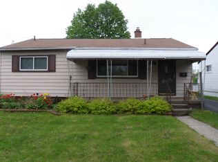 992 Kettering Ave, Pontiac, MI 48340