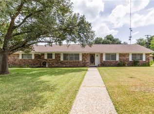 3716 Tanglewood Dr, Bryan, TX 77802