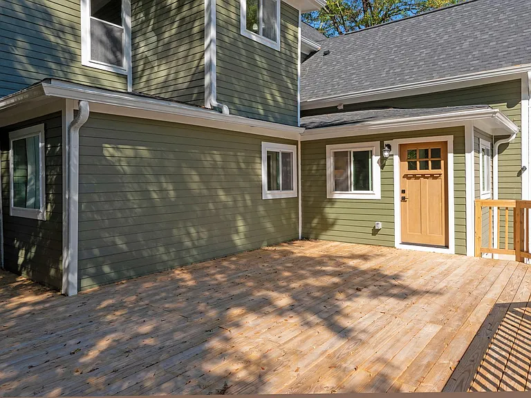 402 S Chester St — Photo 53