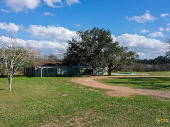 2419 Us Highway 87 Hwy N, Cuero, TX 77954