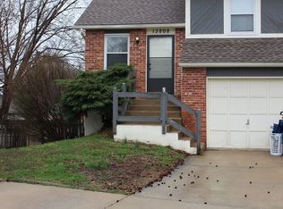12808 S Arapaho Dr, Olathe, KS 66062