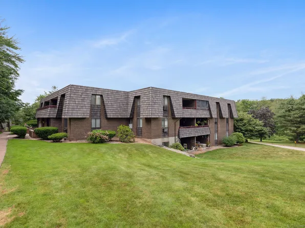 64 Oxbow Drive APT C4, Glastonbury, CT 06033