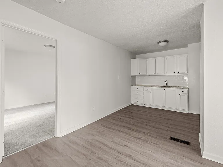 1893 Princeton Ct SW — Photo 6