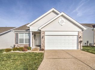 285 Strayhorn Dr, Saint Peters, MO 63376
