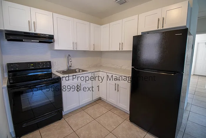 2 bed, 1.0 bath, $1,899 — Photo 3