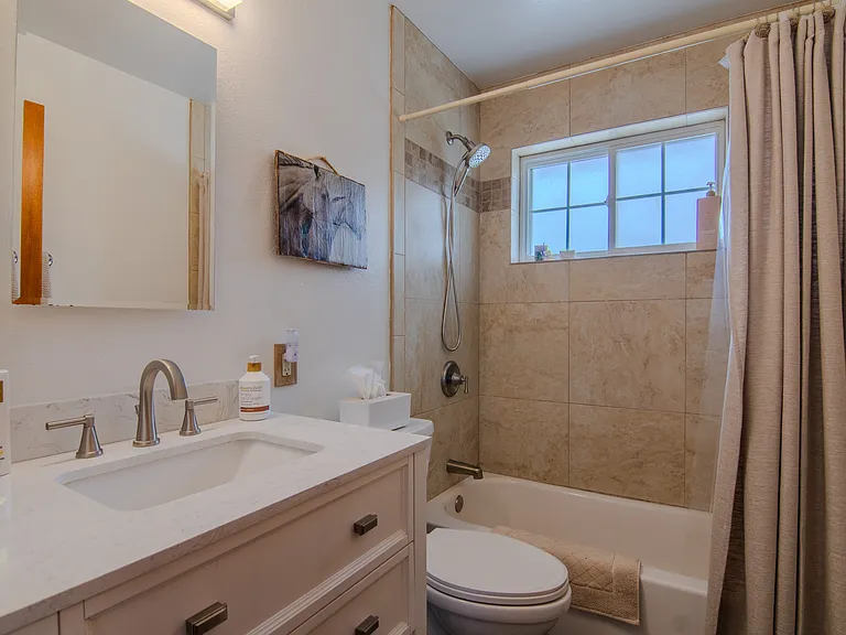 7043 E Moreland St — Photo 17