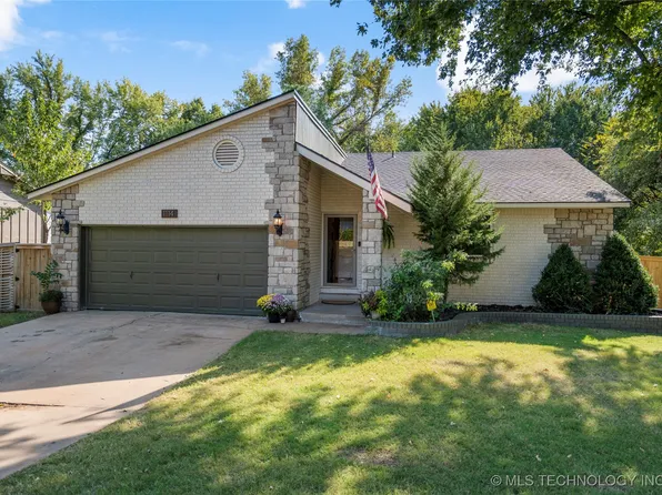 1114 E Davis Ave, Sapulpa, OK 74066