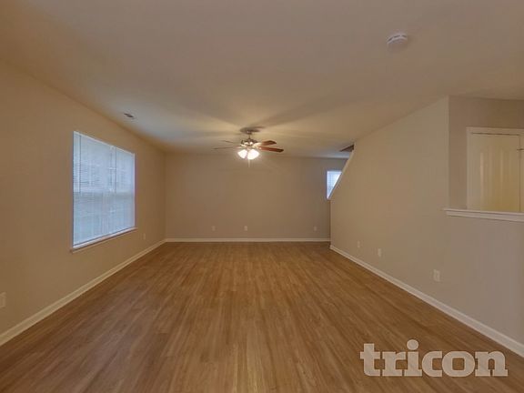 2nd image of 4522 Dalbeth St