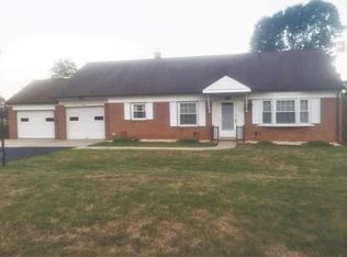 216 Bluff View Dr, Lancaster, PA 17601