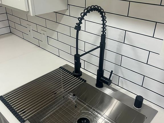 4th image of 1610 Milvia St APT 2
