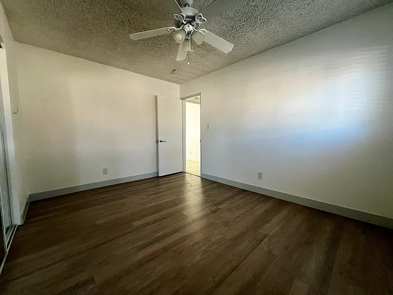 00-360 Lime Ave #303 — Photo 15