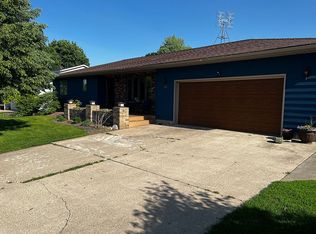 113 Sunrise Cir, Adrian, MN 56110