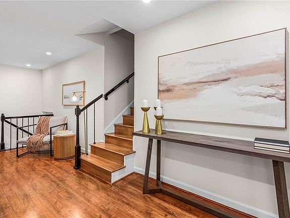 2nd image of 5024 Timbrook Ln
