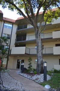 6001 N Falls Circle Dr APT 410, Lauderhill, FL, 33319