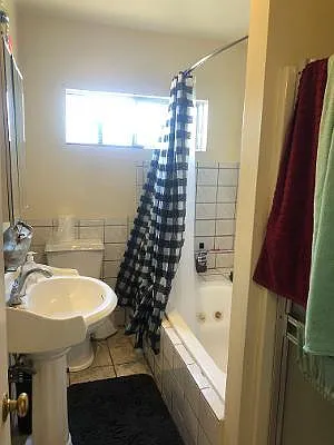 2403 N Lamer St — Photo 16