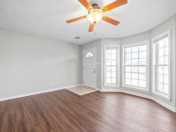 5th image of 1067 Shadow Ridge Ave