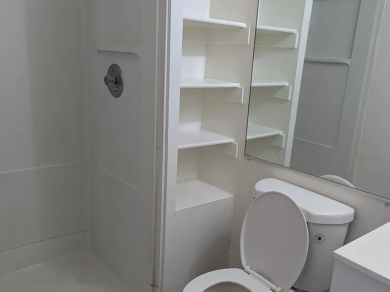 1484 Lewis St #4 — Photo 5