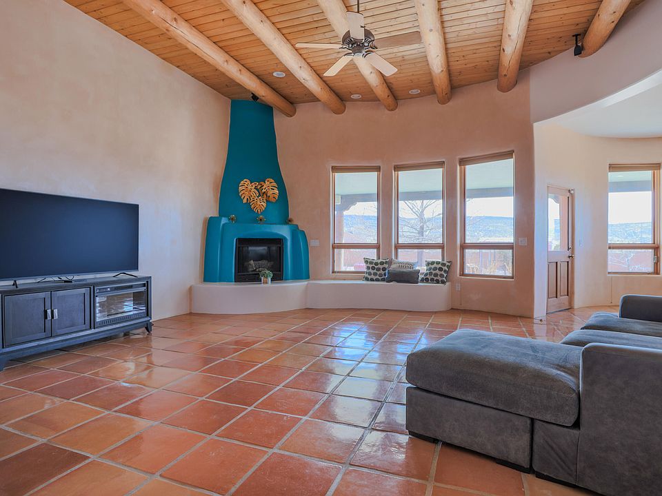 1st image of 1391 Sakelares Blvd