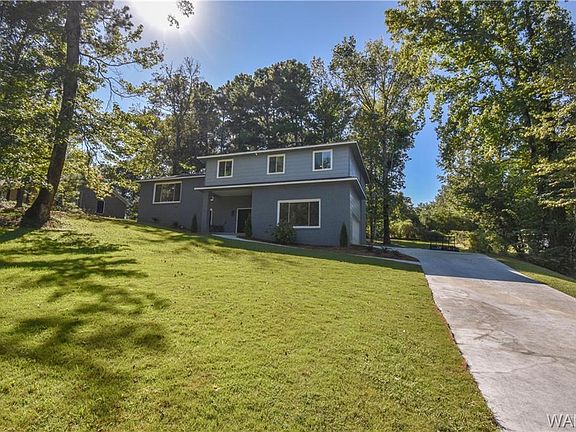 3rd image of 4524 Woodland Forrest Dr