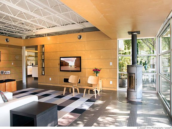 Living Rm w/Wood Stove