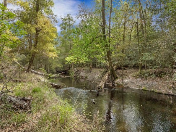 306 Teakwood Dr, Walterboro, SC 29488