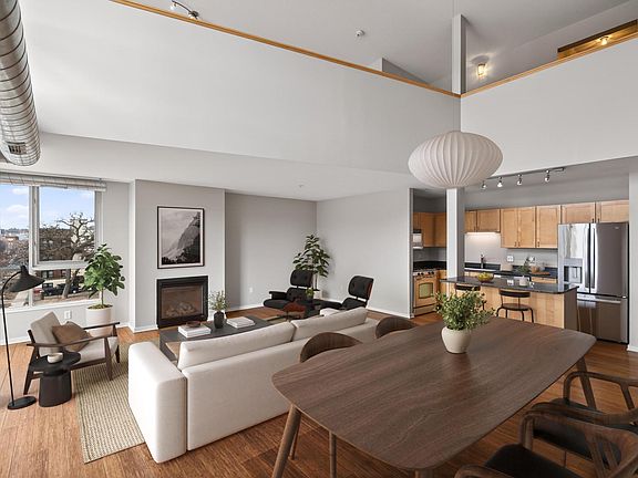 4th image of 1829 3rd Ave S APT 204
