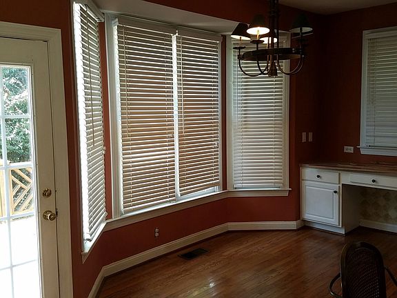 Breakfast nook off kitchen